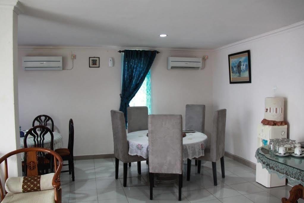 Pondok Malabar Jakarta Bagian luar foto